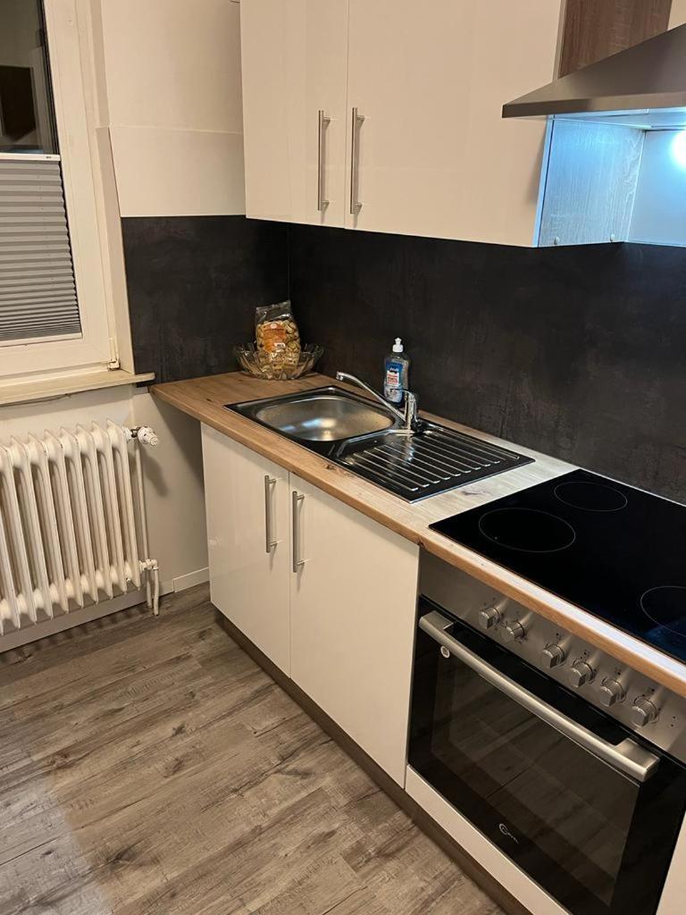 Schoene Ferienwohnung/Pendlerwohnung Uelzen Bagian luar foto